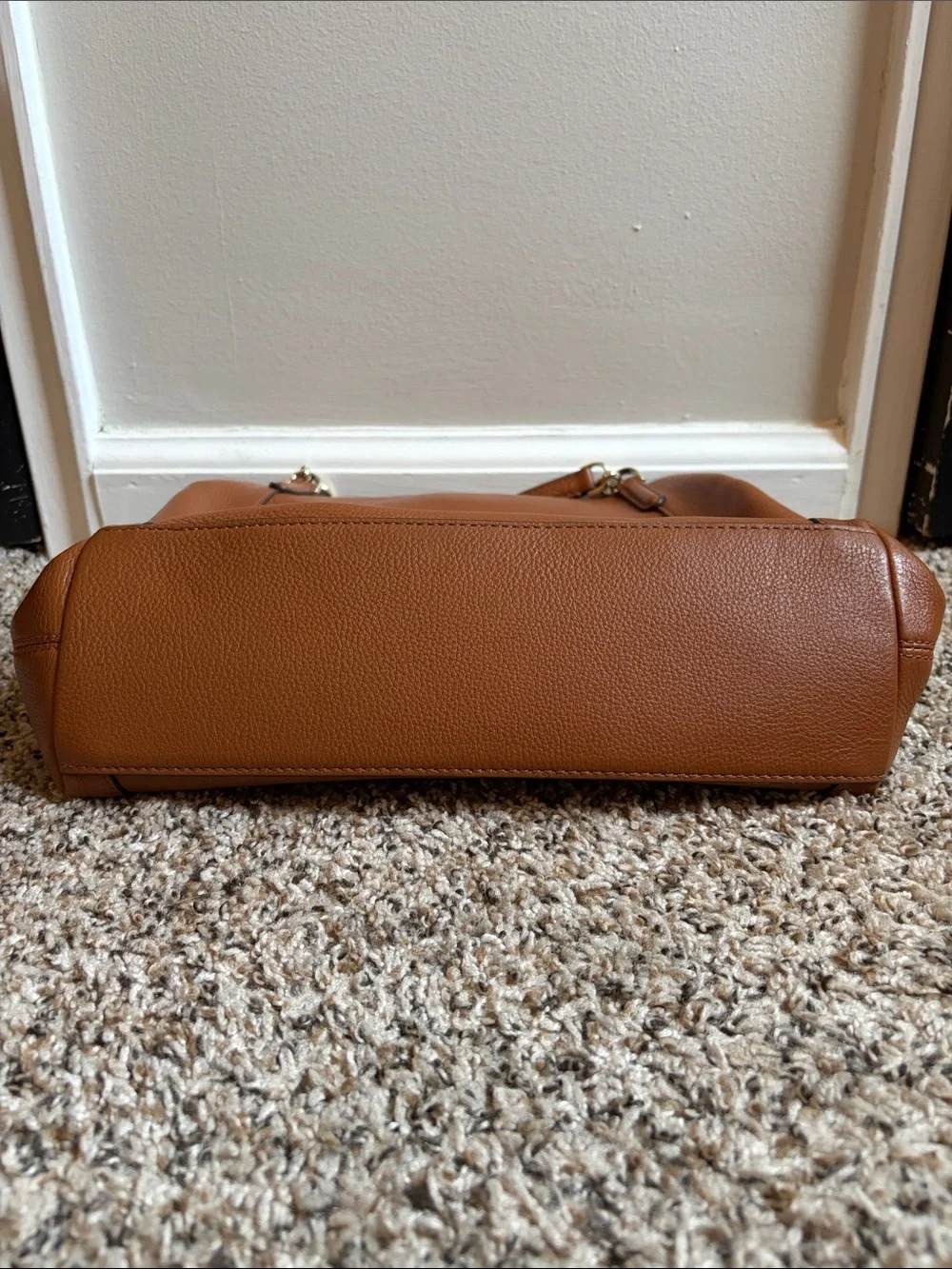 Kate Spade Outlet Jackson Medium Triple Compartment Shoulder Bag in Gingerbread